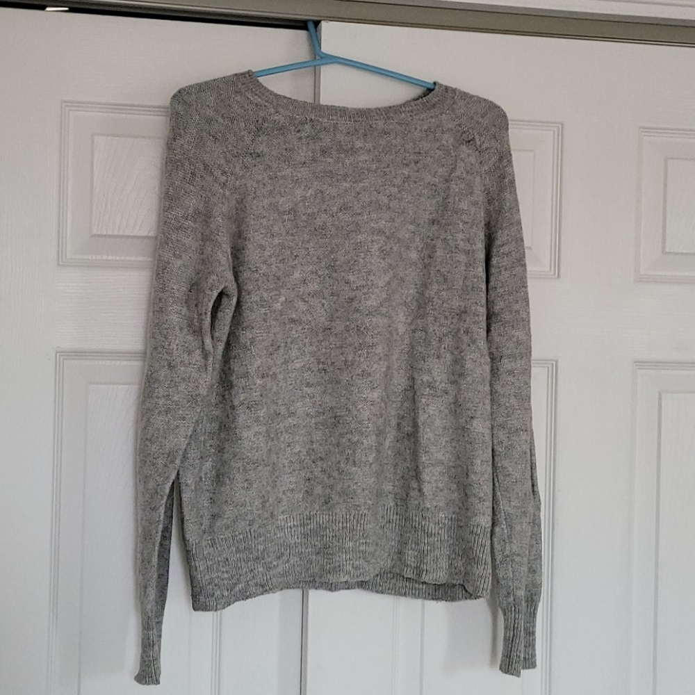 Uniqlo grey sweater